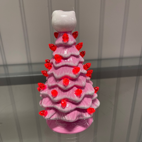 Christmas Valentine Hello Kitty Red Pink lightup Ceramic Christmas Tree 5.8” NWT - Picture 3 of 4